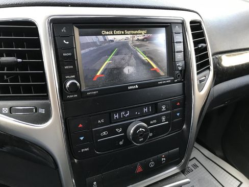 Used 2013 Jeep Grand Cherokee Laredo image 19