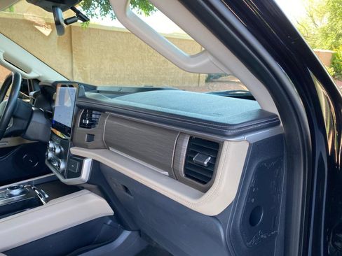 Used 2024 Ford Expedition Limited AWD/4WD image 53