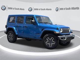 Used 2025 Jeep Wrangler Unlimited Sahara AWD/4WD video 2
