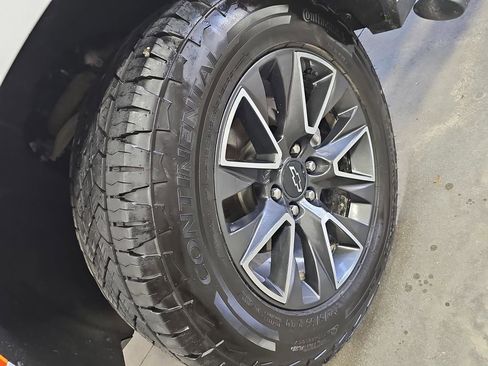 Used 2021 Chevrolet Tahoe Z71 image 31