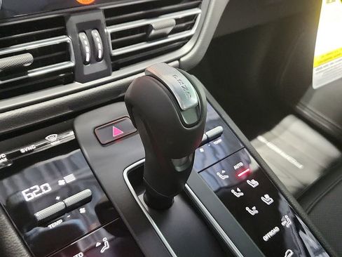New 2026 Porsche Macan AWD/4WD image 15