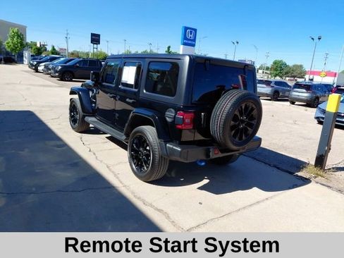Used 2023 Jeep Wrangler Unlimited Sahara w/ Cold Weather Group AWD/4WD image 7