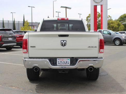 Used 2017 RAM 1500 Laramie w/ Convenience Group AWD/4WD image 8