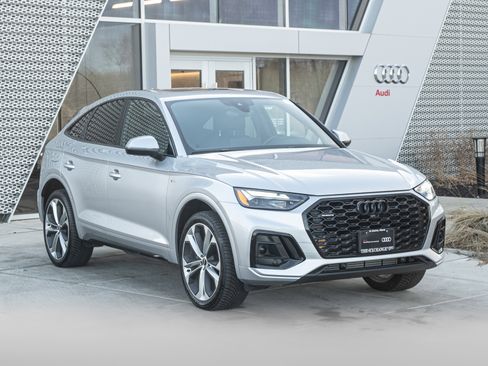 Certified 2023 Audi Q5 2.0T Premium Plus w/ Premium Plus Package image 2