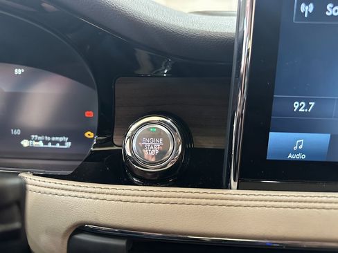 Used 2021 Lincoln Corsair Reserve image 20