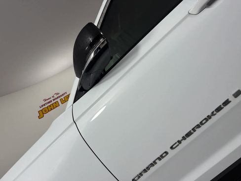 Used 2021 Jeep Grand Cherokee L Limited image 13