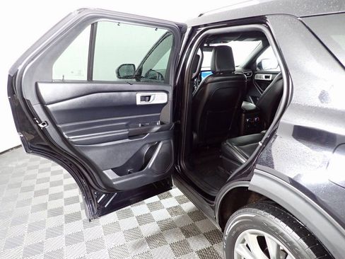 Used 2020 Ford Explorer Limited image 30