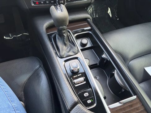Used 2018 Volvo S90 T5 Momentum w/ Convenience Package AWD/4WD image 15