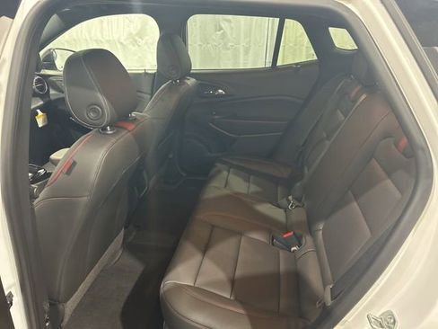 New 2026 Chevrolet Trax RS w/ Sunroof Package image 9