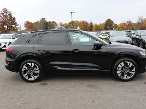 Used 2021 Audi e-tron Premium w/ Convenience Plus Package image 4