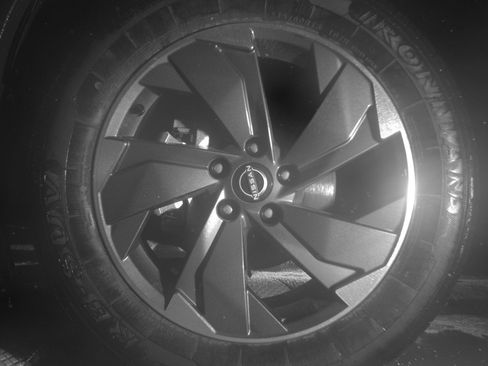 Used 2025 Nissan Rogue SV FWD image 12