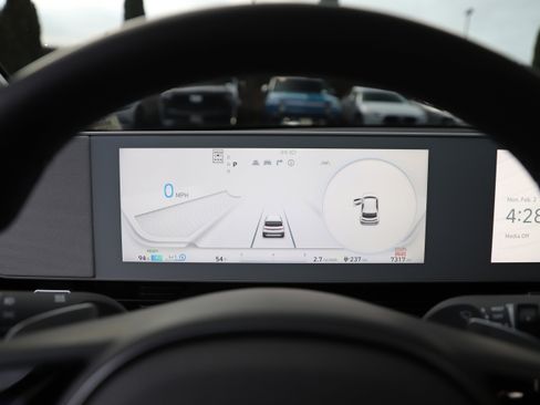 Used 2024 Hyundai Ioniq 5 SEL image 18