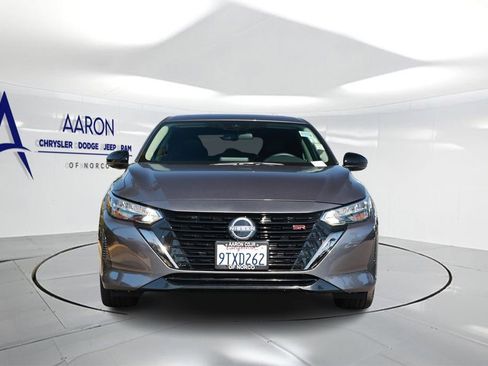 Used 2025 Nissan Sentra SR w/ SR Premium Package FWD image 4