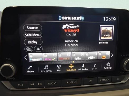 Used 2025 Nissan Rogue SV image 28