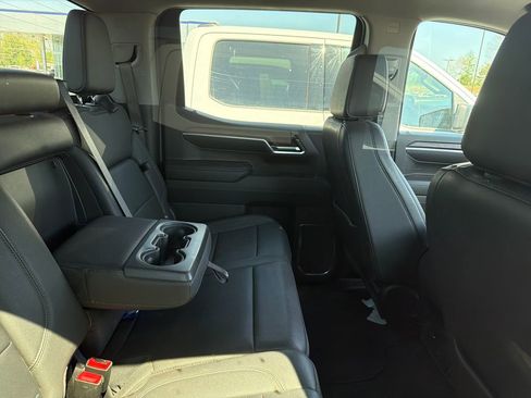 Used 2024 GMC Sierra 1500 SLT image 12