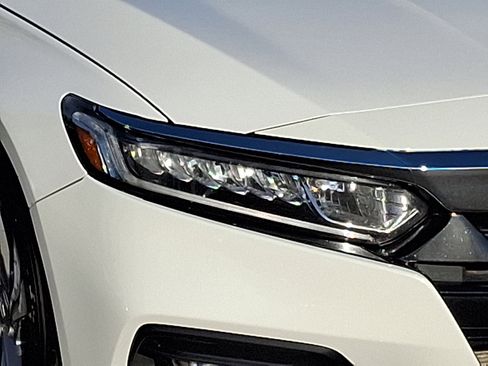 Used 2018 Honda Accord EX-L image 9