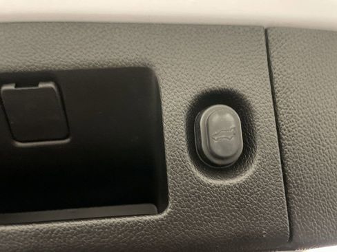 Used 2019 GMC Yukon Denali w/ Open Road Package image 31