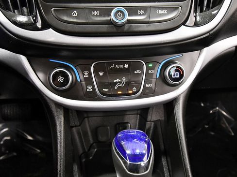 Used 2018 Chevrolet Volt LT FWD image 24
