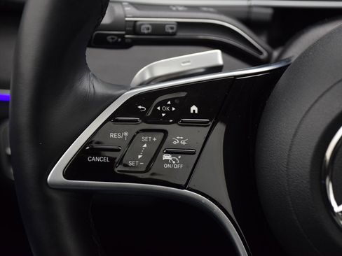 Certified 2025 Mercedes-Benz GLS 450 4MATIC image 25