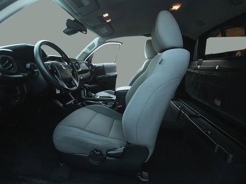 Used 2019 Toyota Tacoma SR RWD image 9