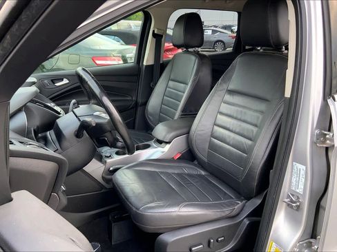 Used 2015 Ford Escape SE w/ Equipment Group 201A FWD image 8