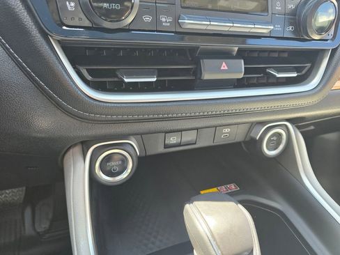 Used 2024 Toyota Grand Highlander AWD Hybrid image 23