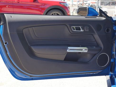 Used 2019 Ford Mustang GT Premium w/ GT Performance Package RWD image 31