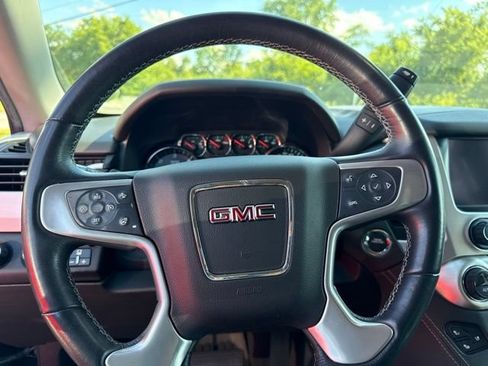 Used 2020 GMC Yukon SLT w/ HD Trailering Package AWD/4WD image 19