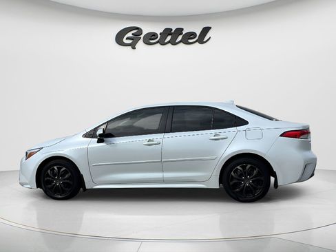 Used 2023 Toyota Corolla LE FWD image 8