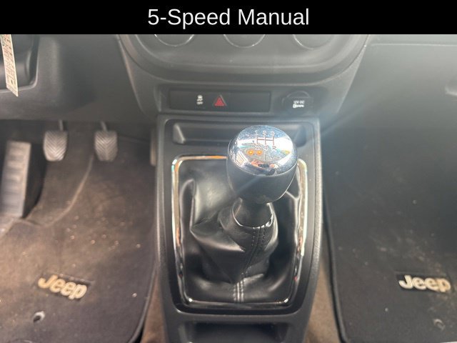Used 2015 Jeep Patriot Sport w/ Tire & Wheel Group AWD/4WD image 19