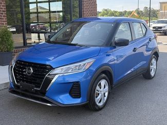 Used 2021 Nissan Kicks S image 1