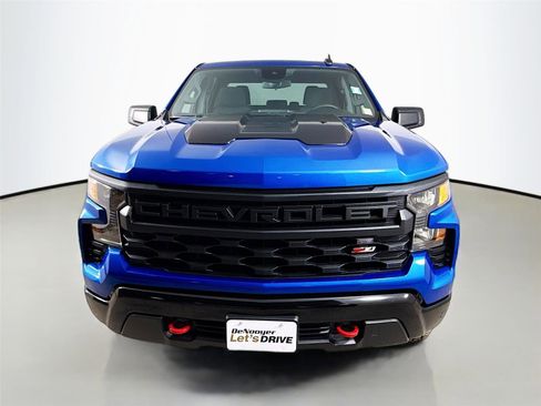Used 2022 Chevrolet Silverado 1500 Custom Trail Boss AWD/4WD image 4