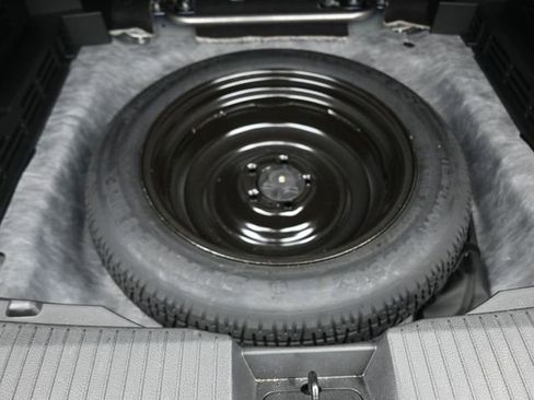 Used 2025 Nissan Rogue SV image 14