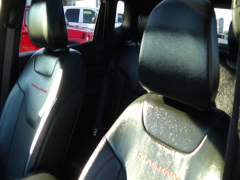 Certified 2024 Jeep Compass Trailhawk w/ Sun and Sound Group AWD/4WD image 20