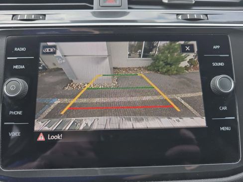 Used 2024 Volkswagen Tiguan Wolfsburg Edition image 28