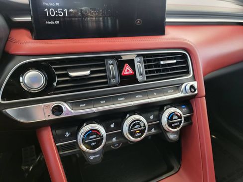 Used 2023 Genesis G70 2.0T w/ Sport Prestige Package RWD image 20