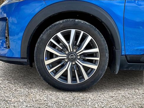 Used 2023 Nissan Kicks SR w/ SR Premium Package image 8