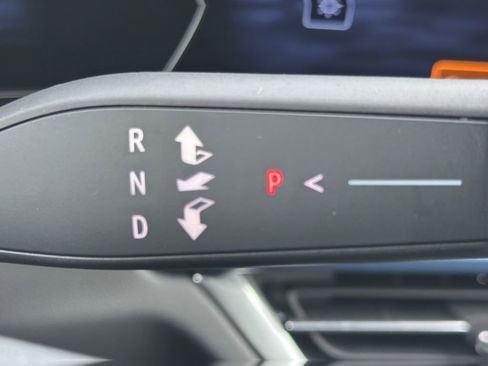 New 2026 Chevrolet Equinox EV LT image 22