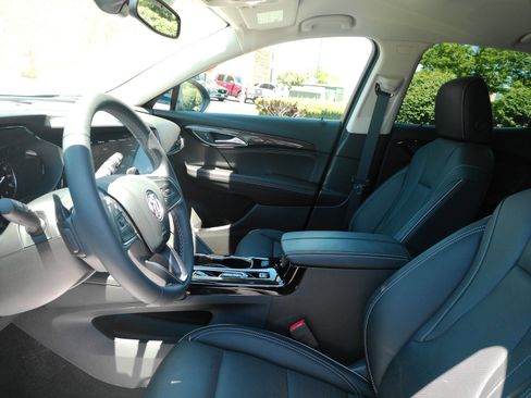 Used 2023 Buick Envision Essence AWD/4WD image 4