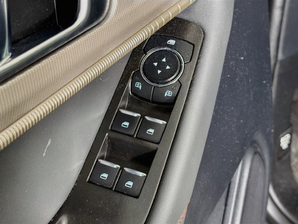 Used 2025 Ford Explorer Active RWD image 22
