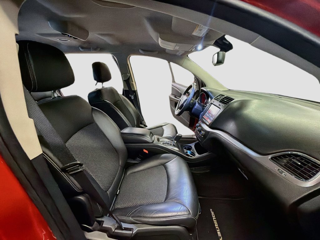 Used 2015 Dodge Journey Crossroad w/ Flexible Seating Group AWD/4WD image 30