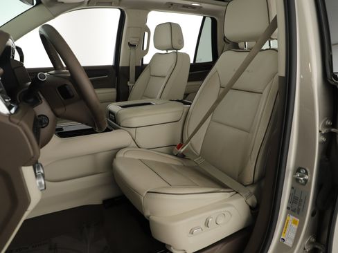 Used 2023 GMC Yukon Denali w/ Max Trailering Package image 12