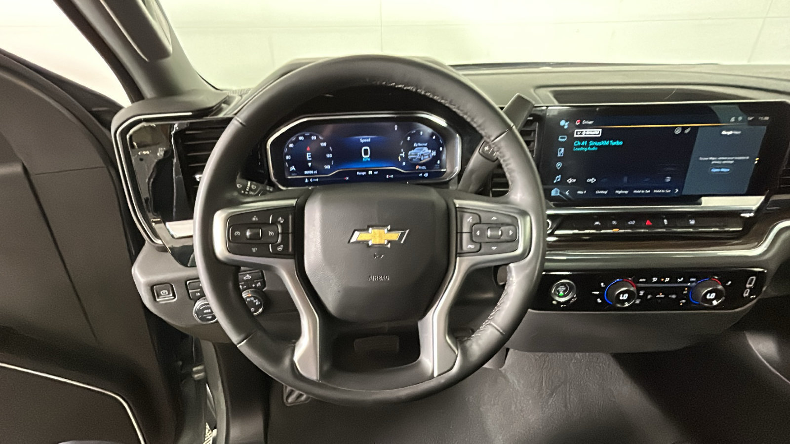 Used 2024 Chevrolet Silverado 1500 LT AWD/4WD image 18