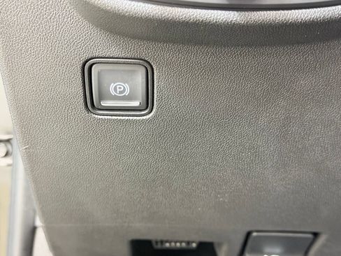 Used 2022 GMC Terrain SLE w/ Driver Convenience Package AWD/4WD image 42