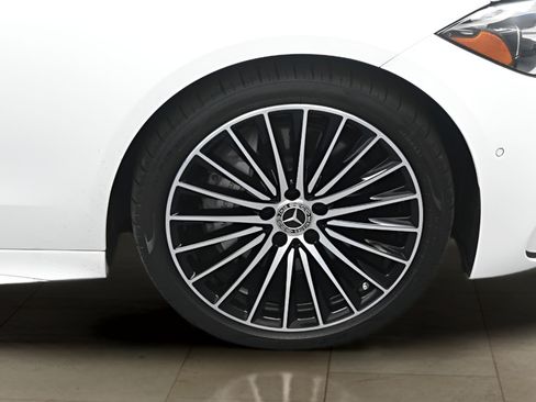 Used 2024 Mercedes-Benz C 300 Sedan image 10