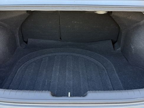 Used 2024 Hyundai Elantra Limited FWD image 43
