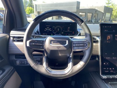 Used 2025 GMC Sierra EV Denali AWD/4WD image 19