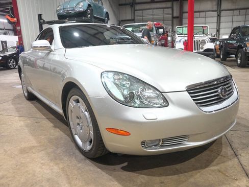 Used 2004 Lexus SC 430 Convertible RWD image 26