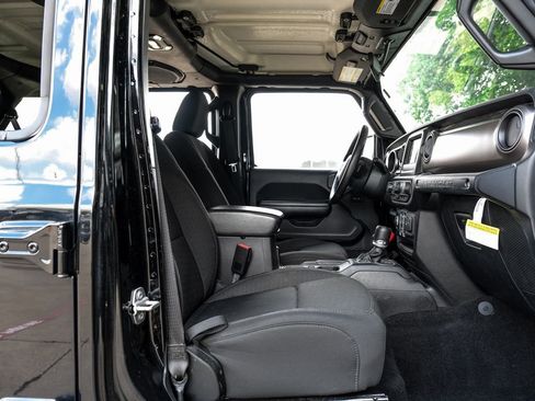 Used 2021 Jeep Wrangler Unlimited Sport image 45