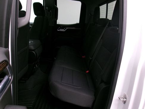 Certified 2023 GMC Sierra 1500 SLE w/ Preferred Package image 10